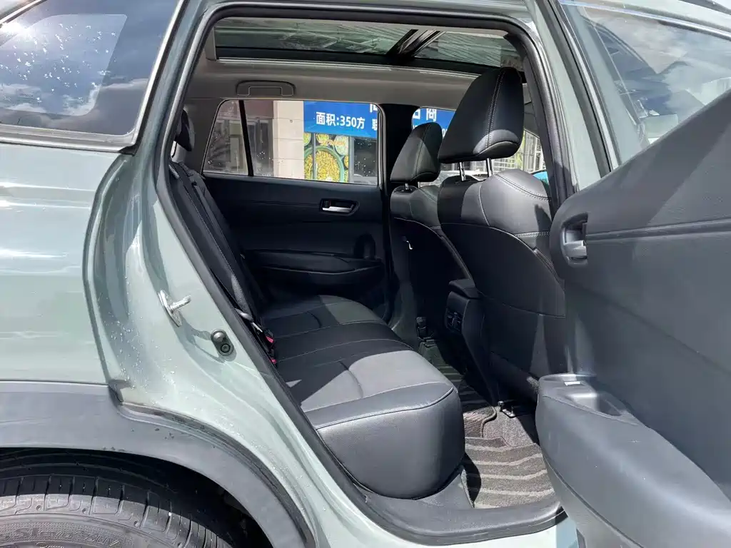 Toyota Corolla Cross — фото 10