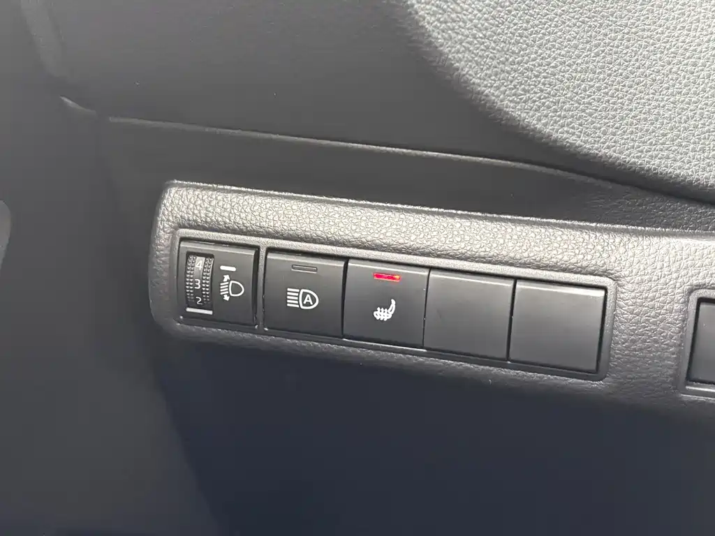 Toyota Corolla — фото 18