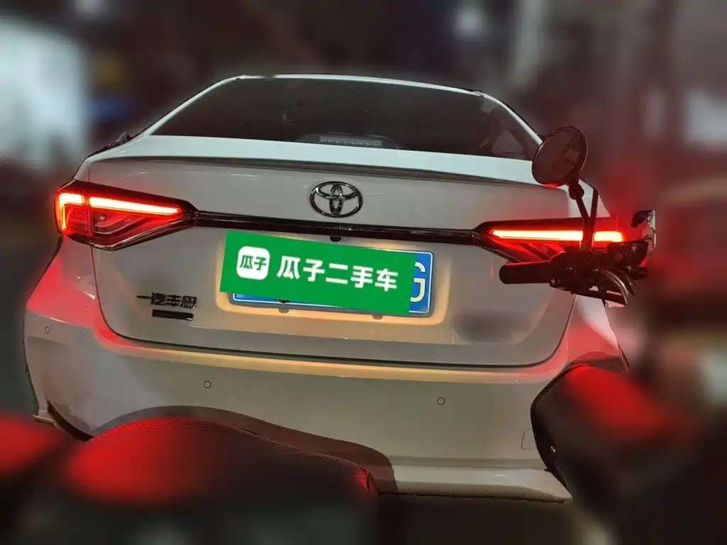 Toyota Corolla — фото 3