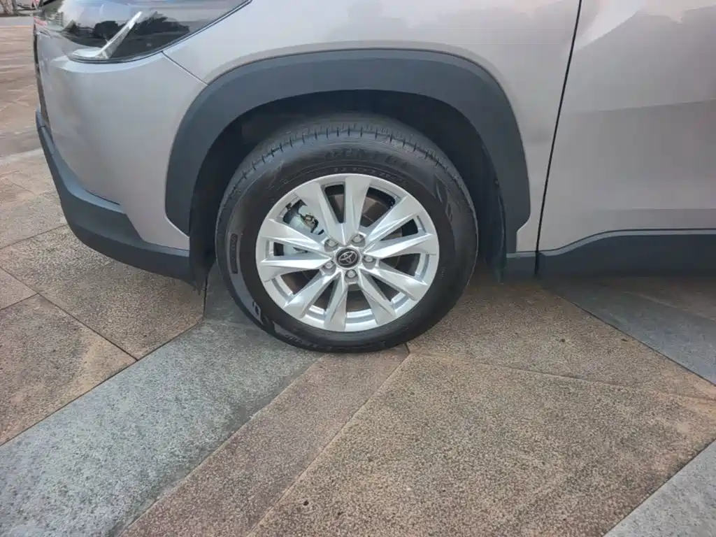 Toyota Corolla Cross — фото 22
