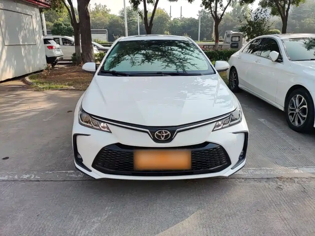 Toyota Corolla — фото 2