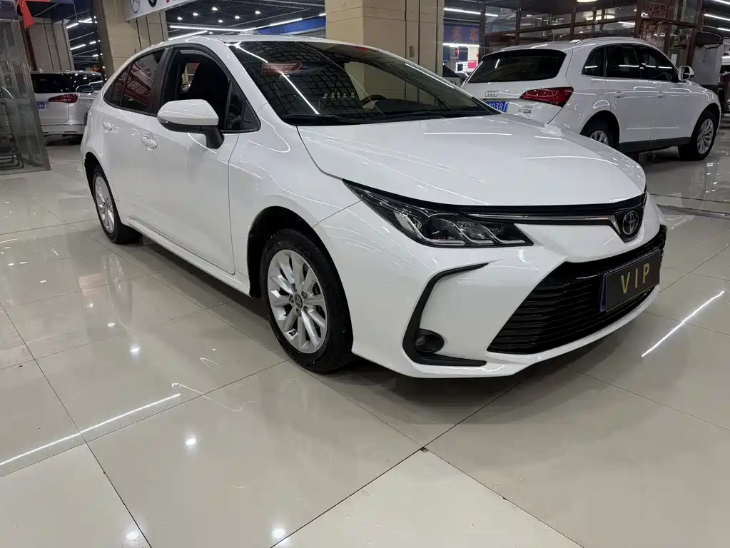 Toyota Corolla — фото 3