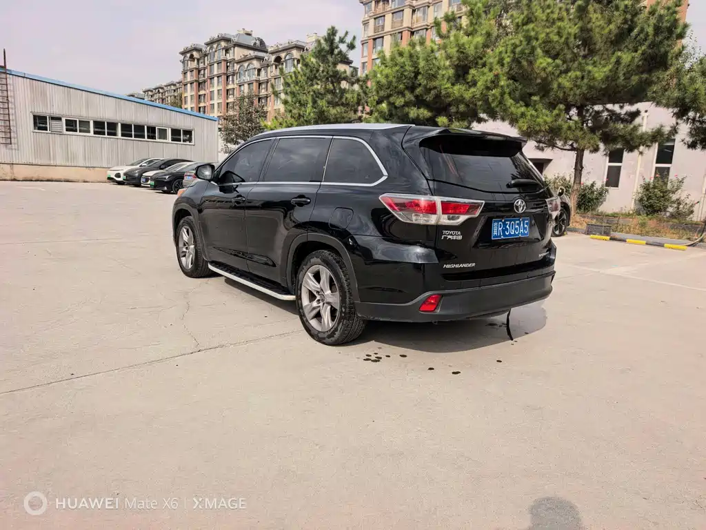 Toyota Highlander — фото 5
