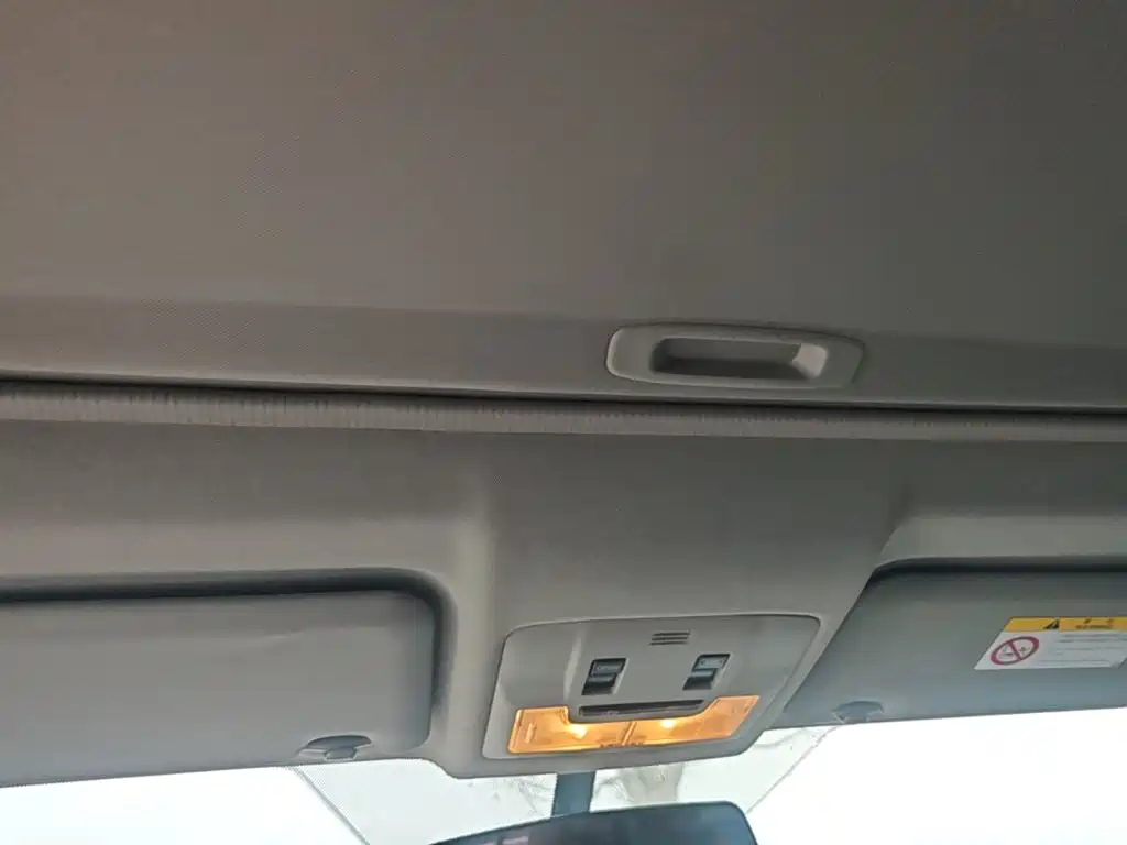Toyota RAV4 — фото 17