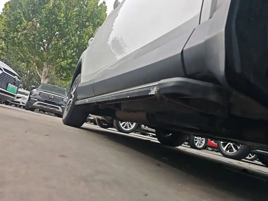 Toyota RAV4 — фото 20