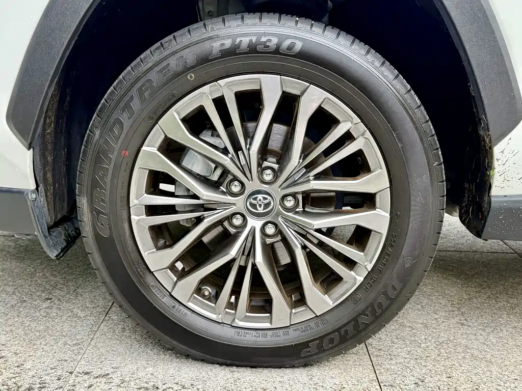 Toyota Wildlander — фото 14