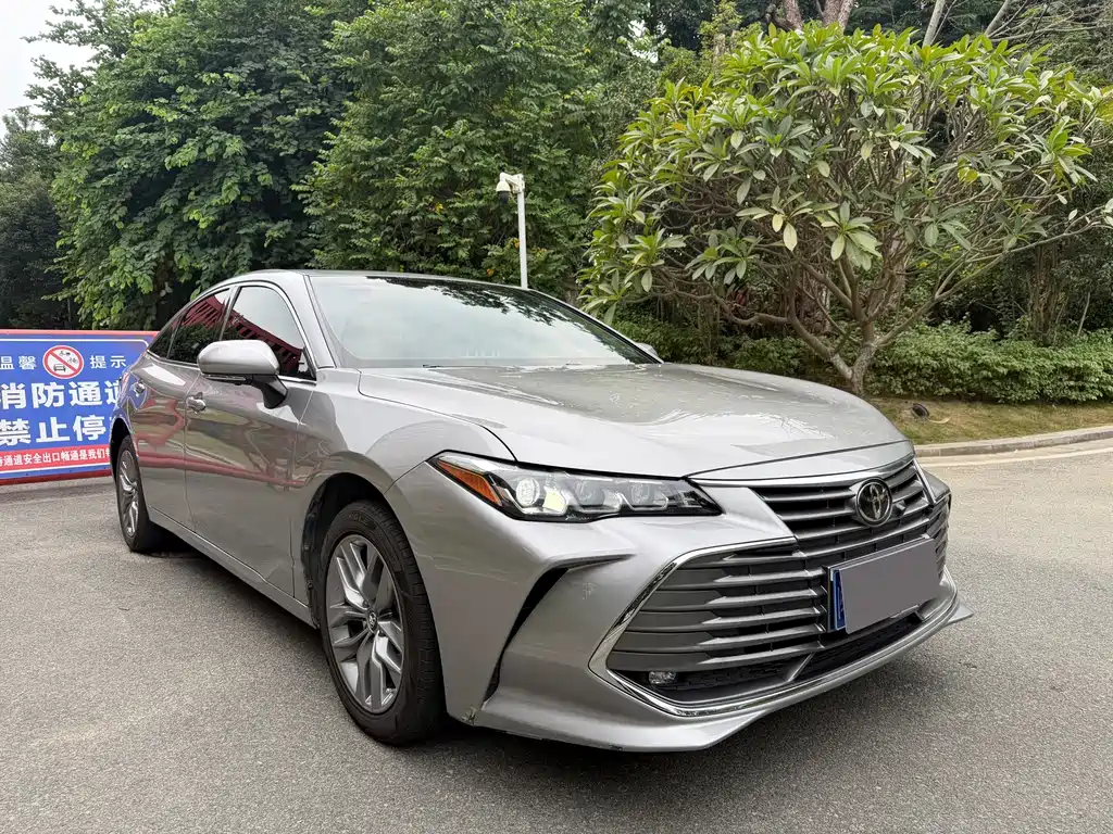 Toyota Avalon — фото 3