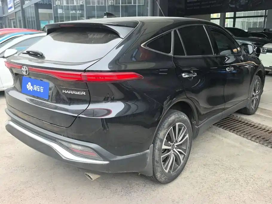 Toyota Harrier — фото 3