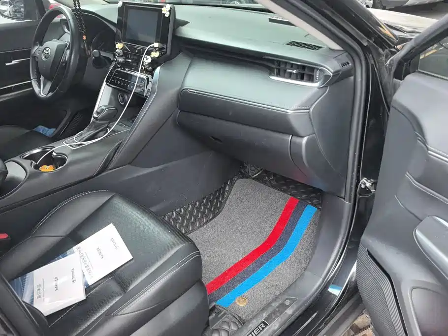 Toyota Harrier — фото 8