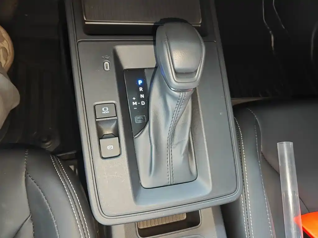 Toyota Corolla Cross — фото 13