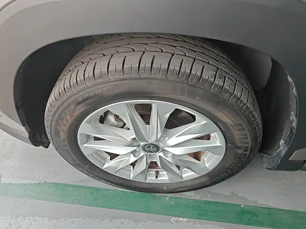 Toyota Corolla Cross — фото 22