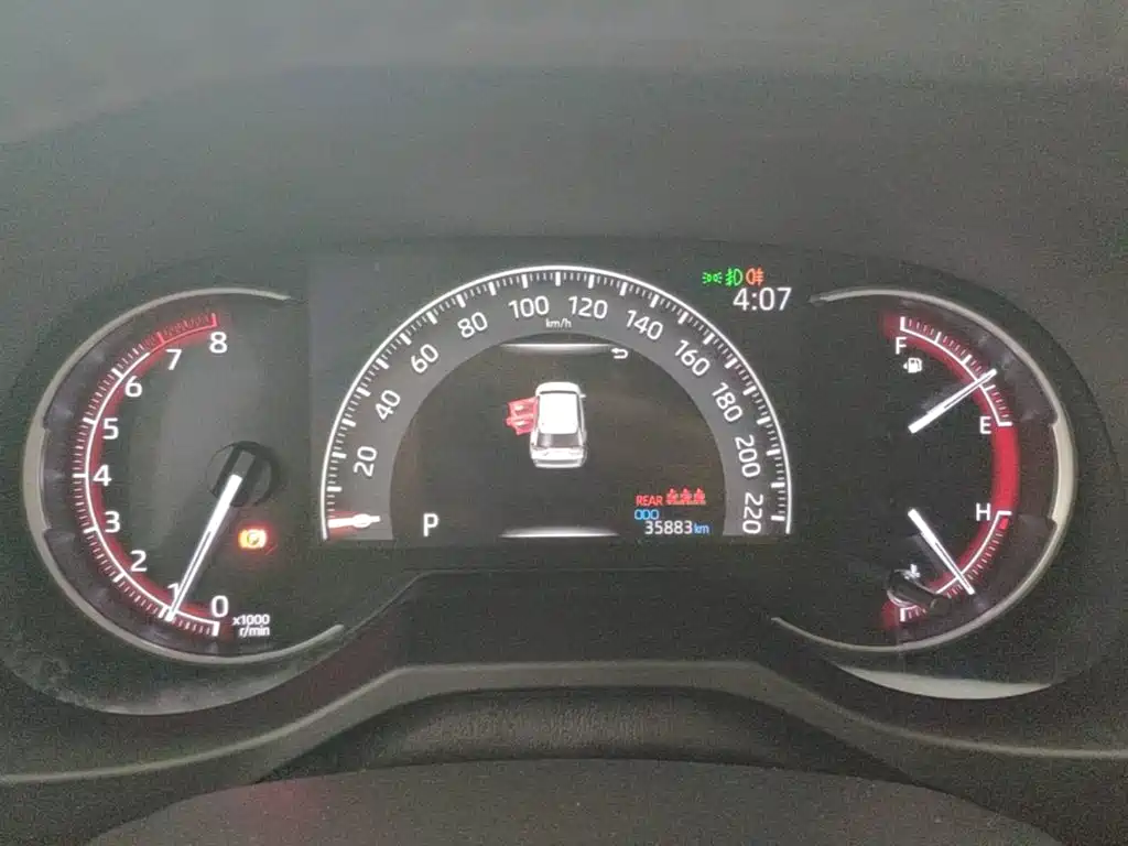 Toyota RAV4 — фото 11