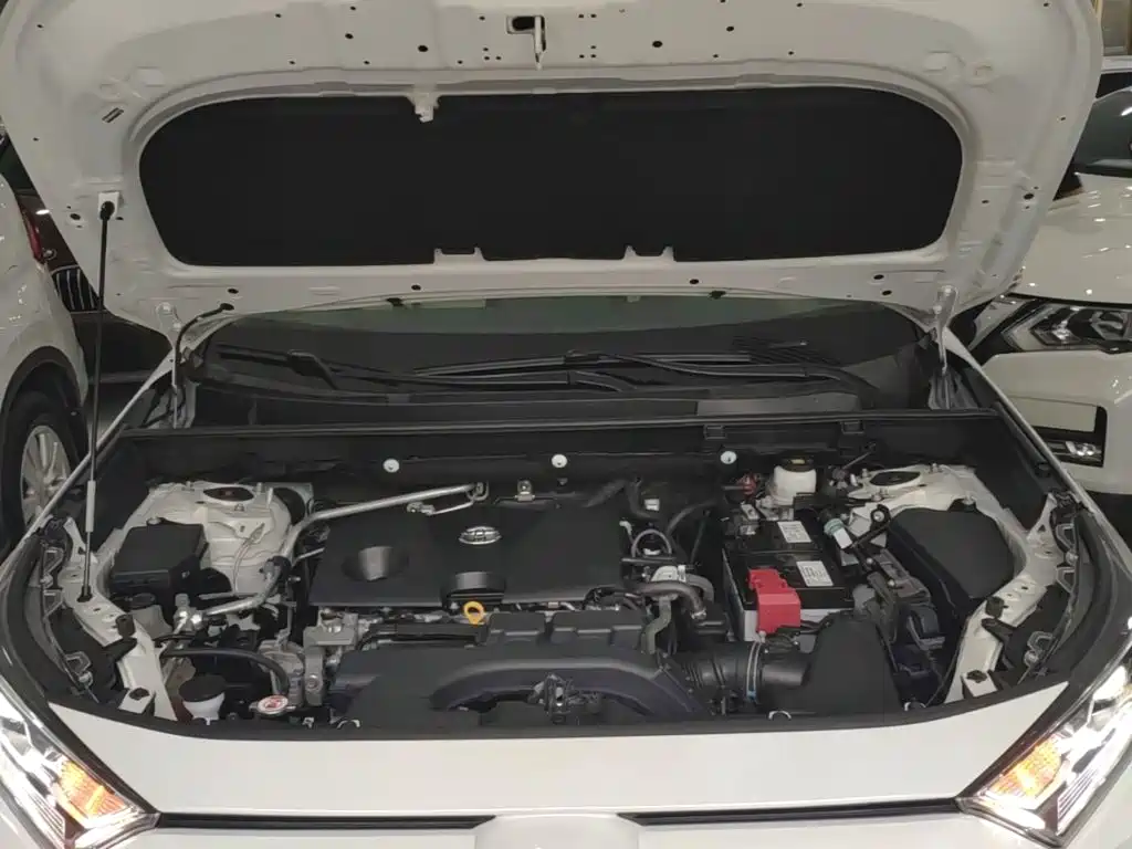 Toyota RAV4 — фото 19