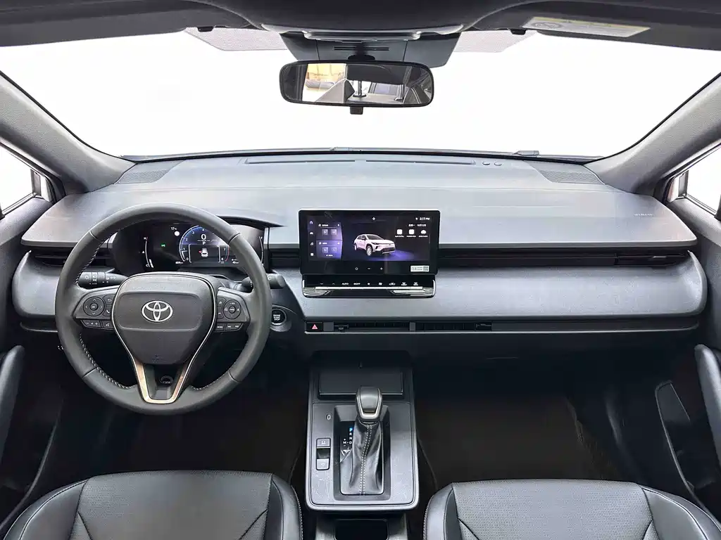 Toyota Corolla Cross — фото 10
