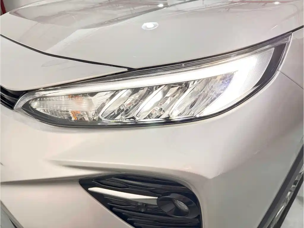 Toyota Wildlander — фото 15