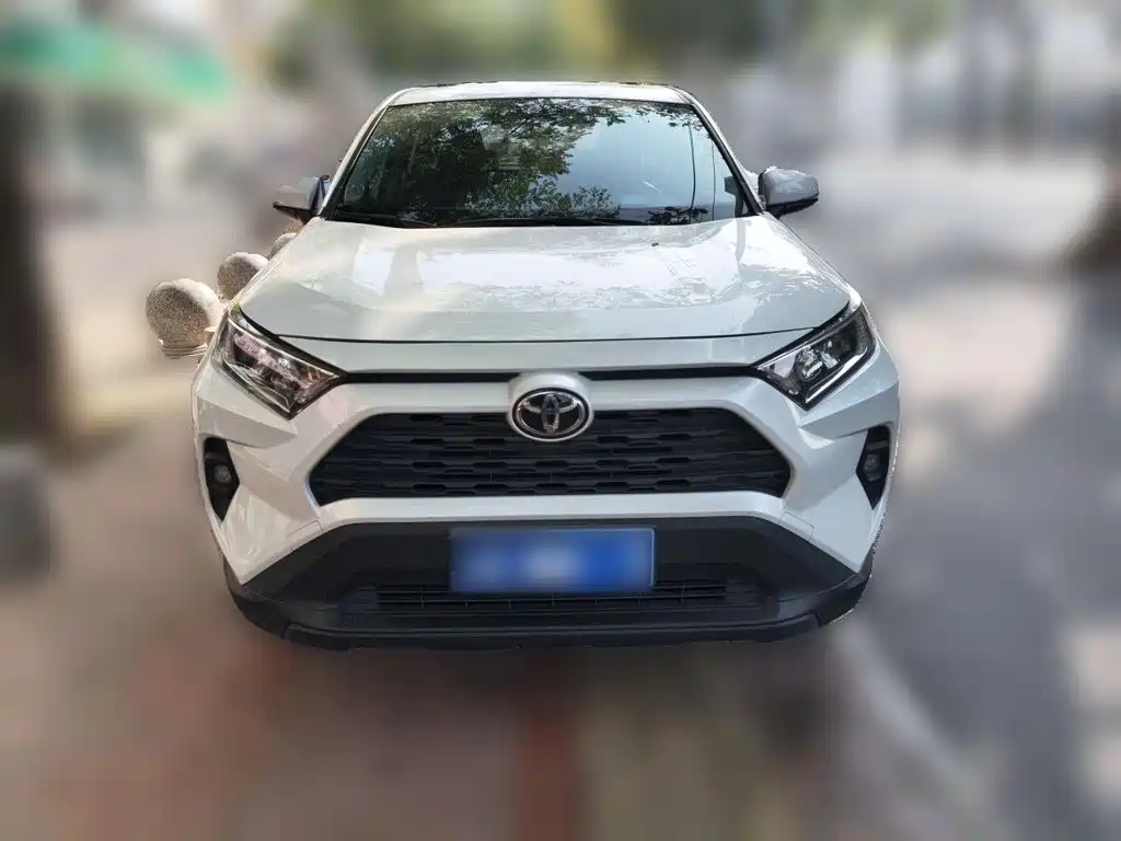Toyota RAV4 — фото 2