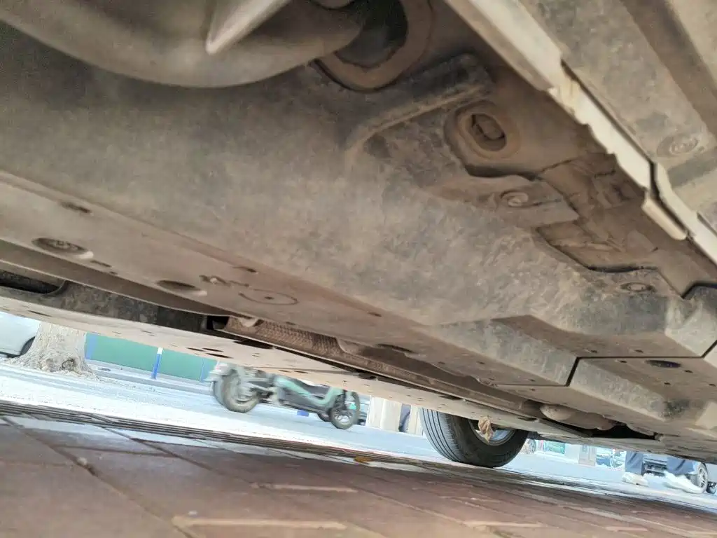 Toyota RAV4 — фото 17