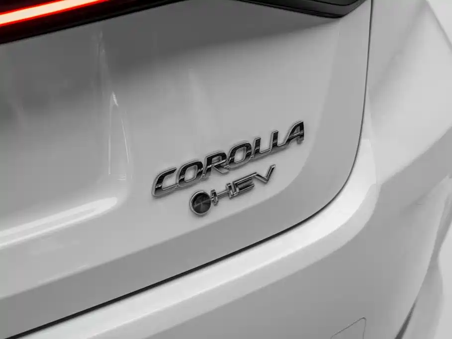Toyota Corolla — фото 29