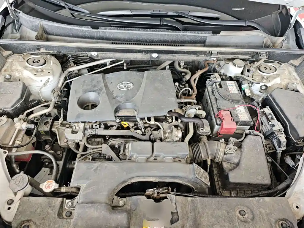 Toyota RAV4 — фото 19
