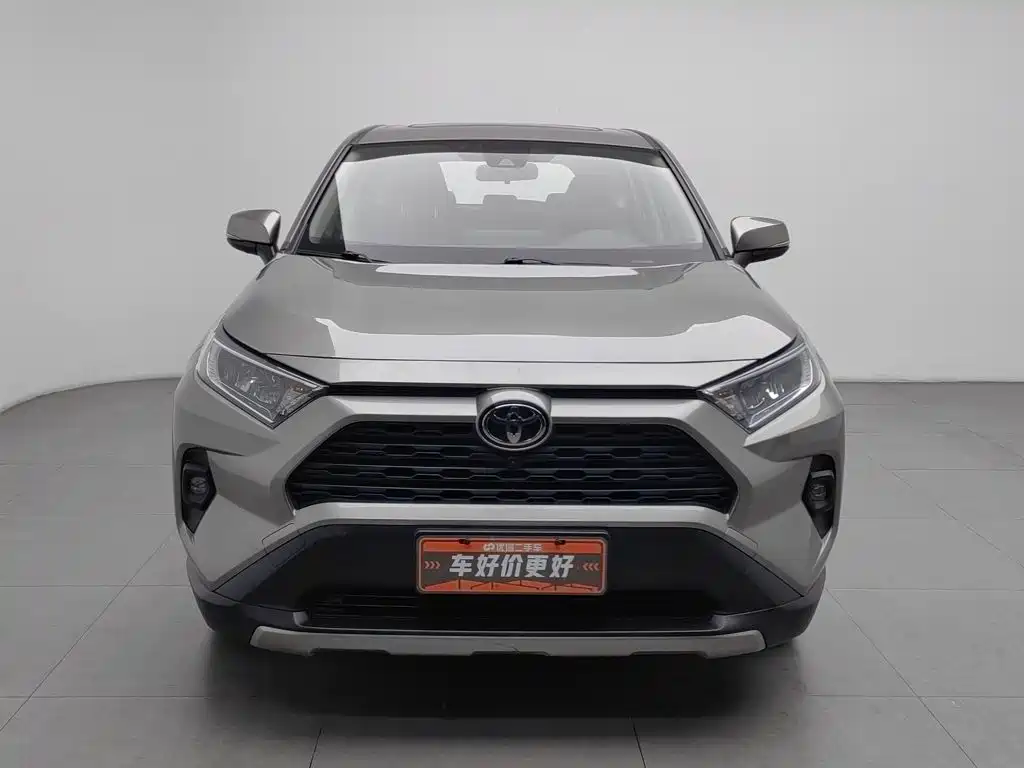 Toyota RAV4 — фото 3