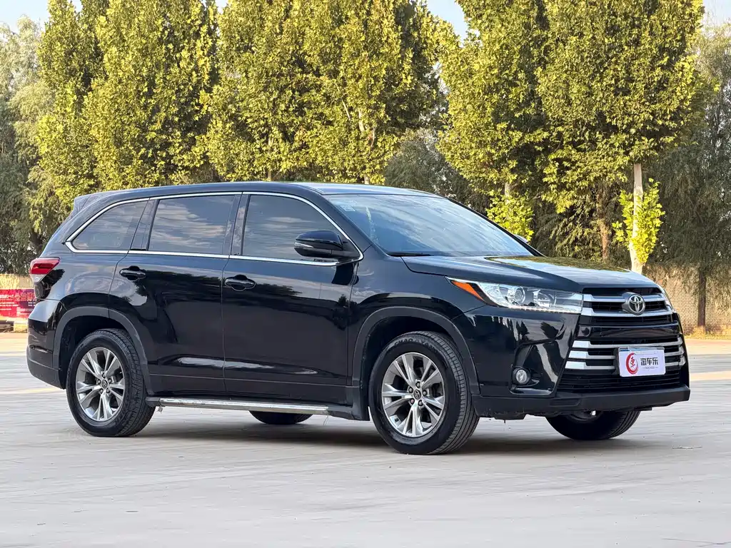 Toyota Highlander — фото 3