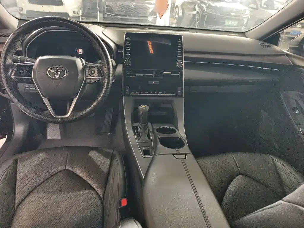 Toyota Avalon — фото 15