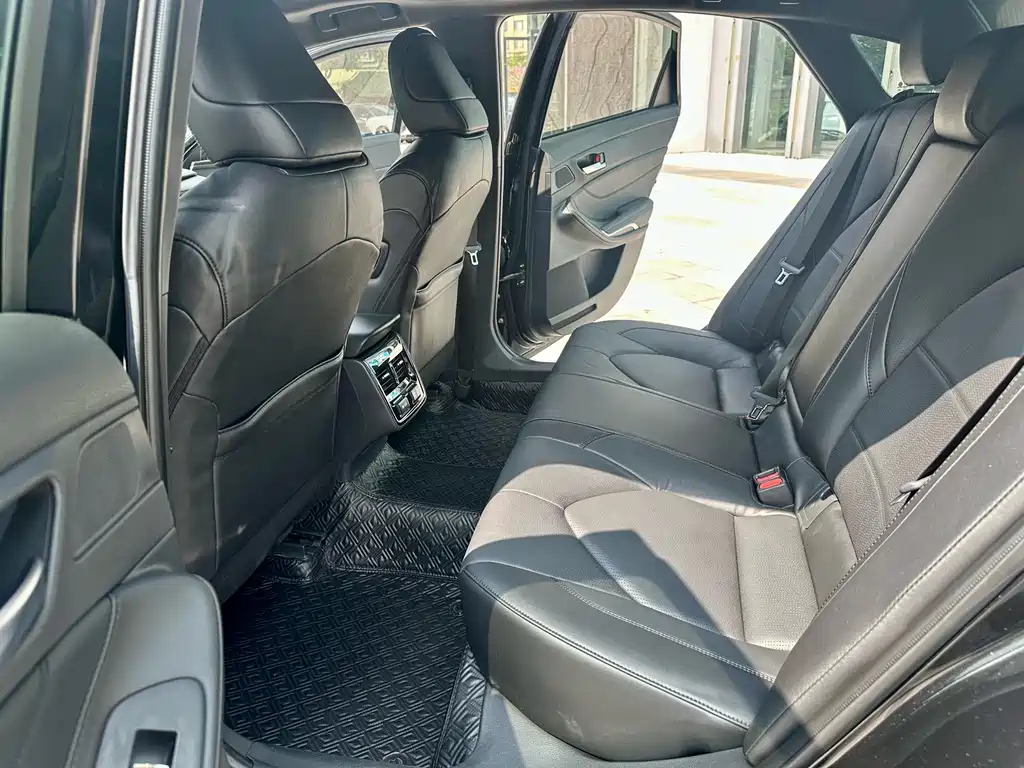 Toyota Avalon — фото 11