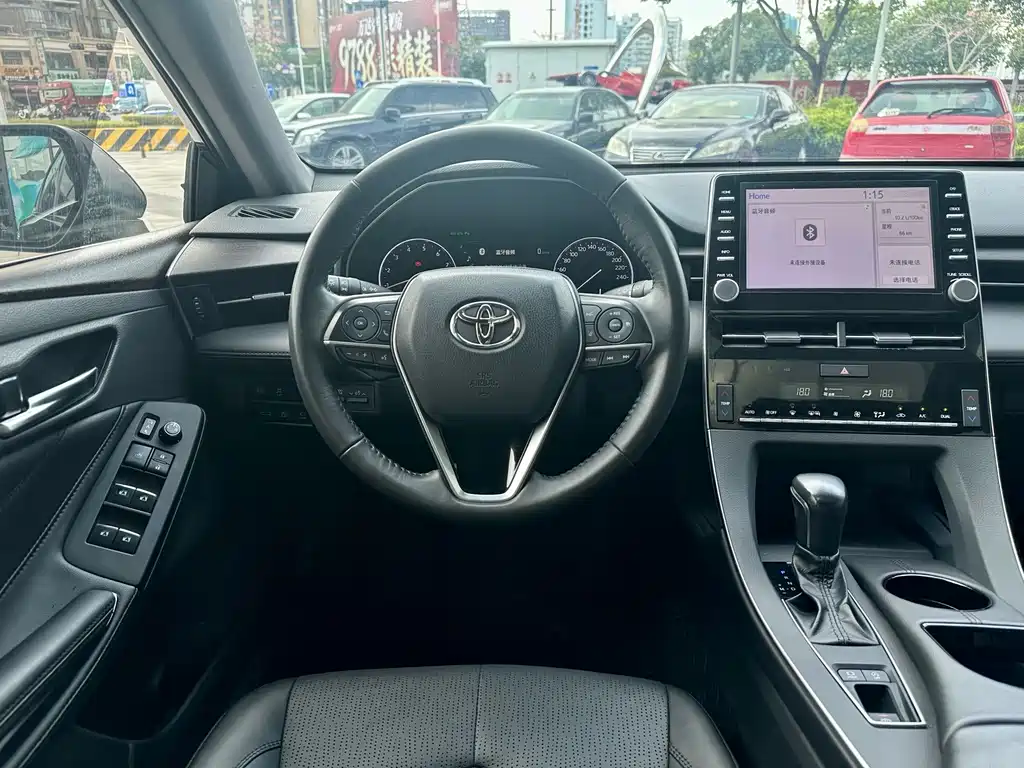 Toyota Avalon — фото 19