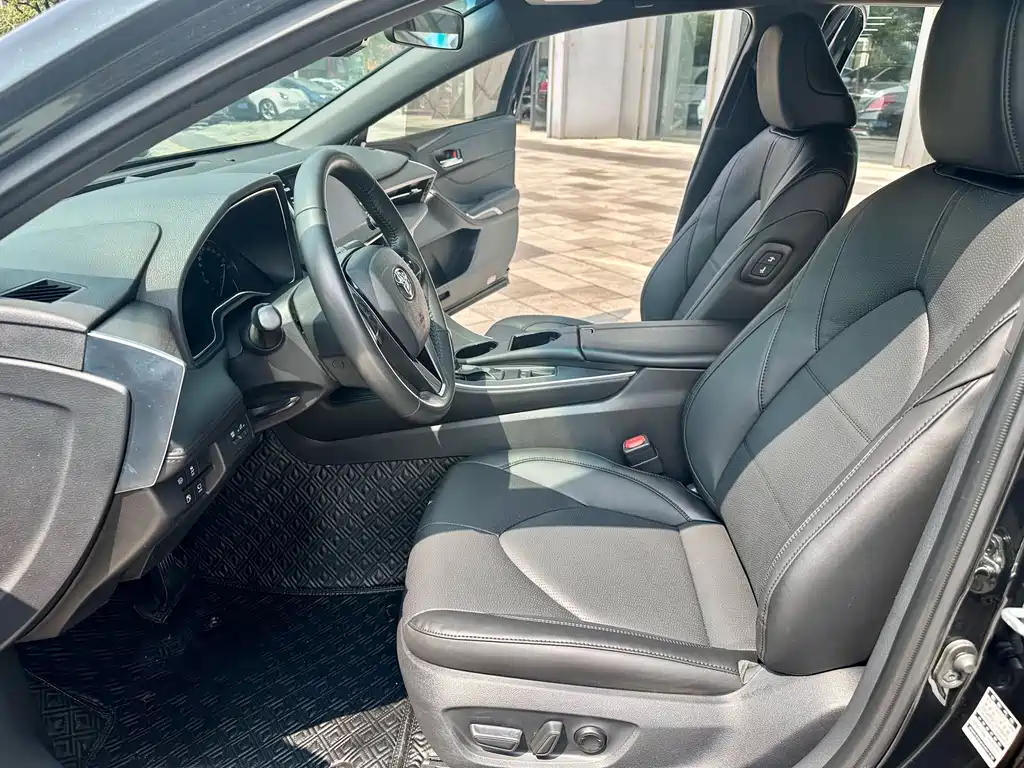 Toyota Avalon — фото 10