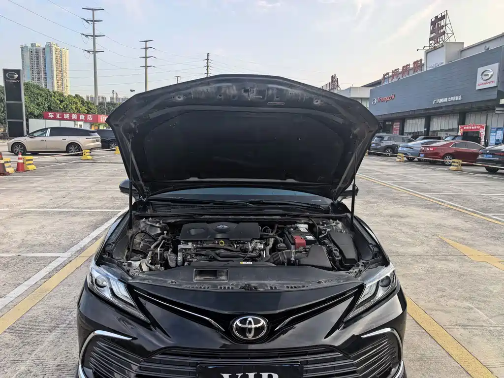 Toyota Camry — фото 20