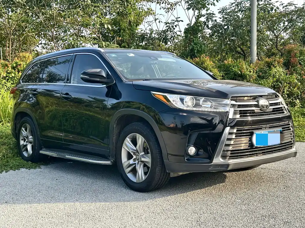 Toyota Highlander — фото 3