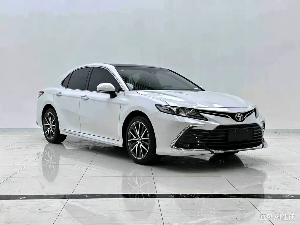 Toyota Camry — фото 3