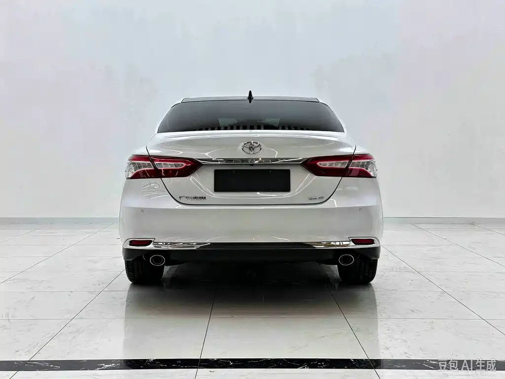 Toyota Camry — фото 7