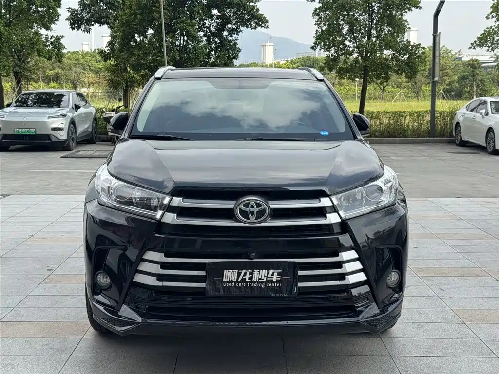 Toyota Highlander — фото 2