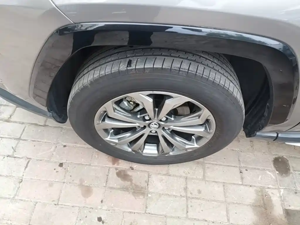 Toyota RAV4 — фото 22
