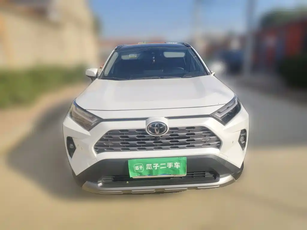 Toyota RAV4 — фото 2