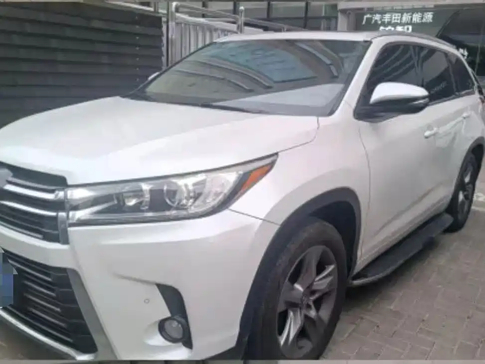 Toyota Highlander — фото 2
