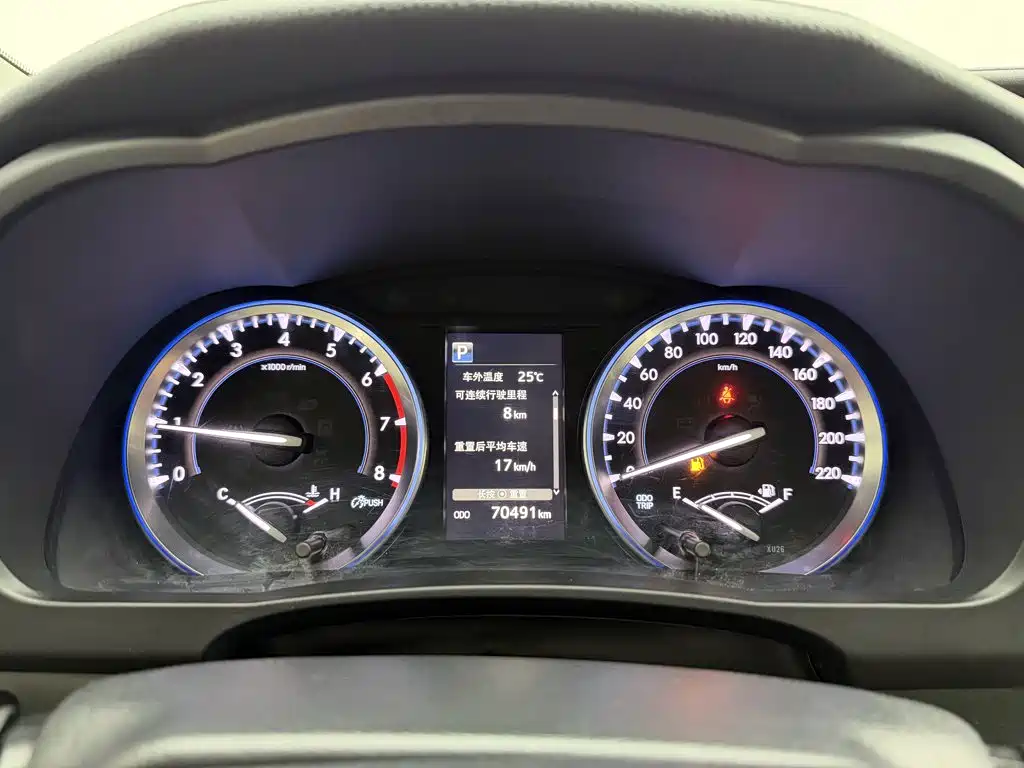 Toyota Highlander — фото 14
