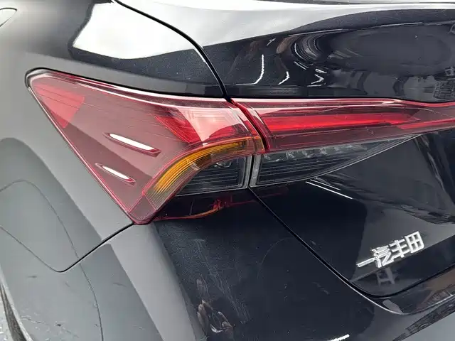 Toyota Avalon — фото 14