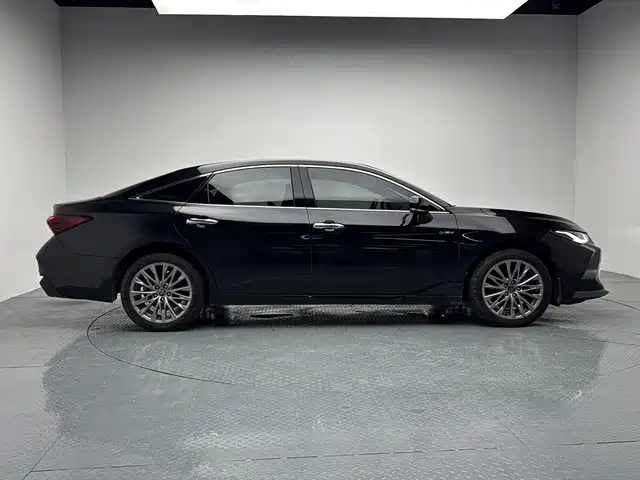 Toyota Avalon — фото 10