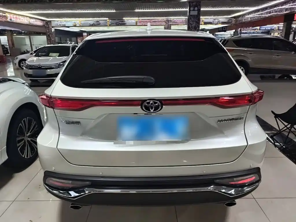 Toyota Harrier — фото 3