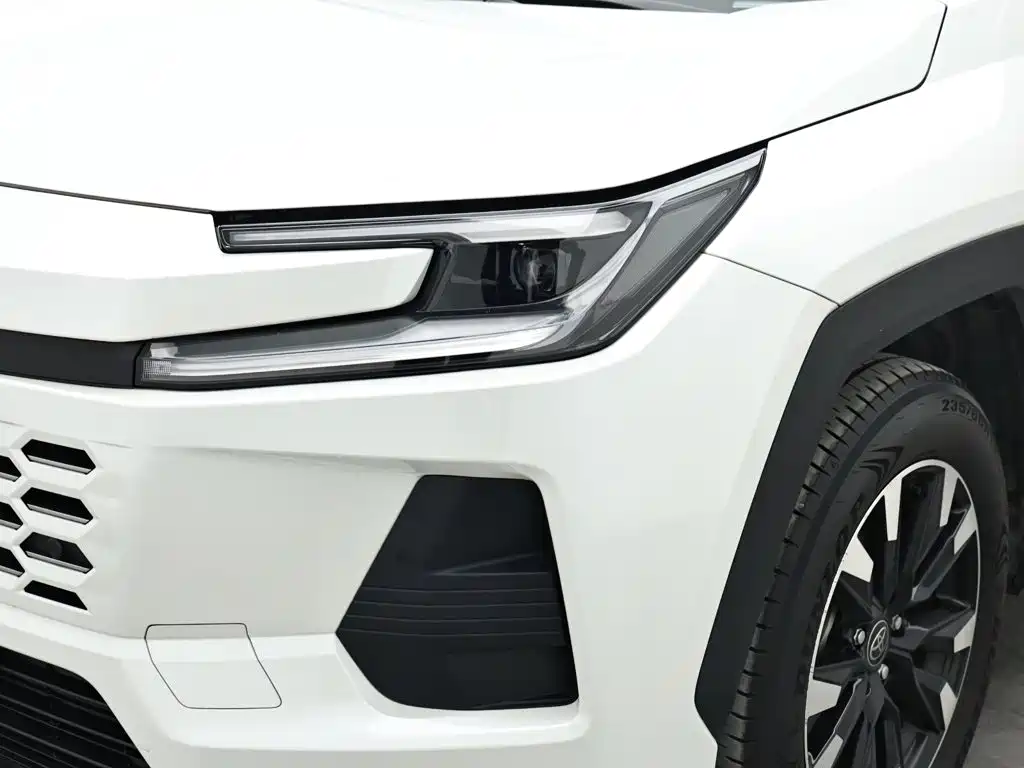 Toyota Wildlander — фото 18