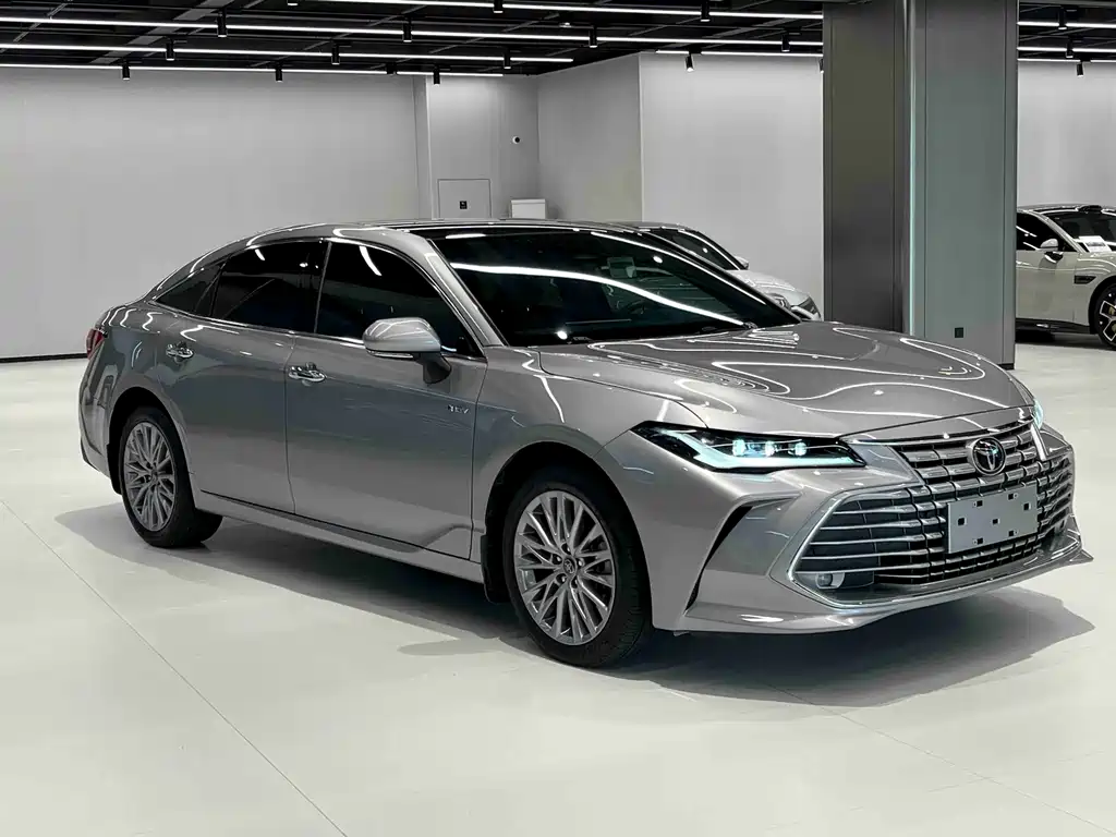 Toyota Avalon — фото 2