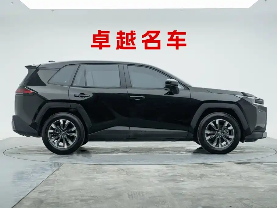 Toyota RAV4 — фото 4