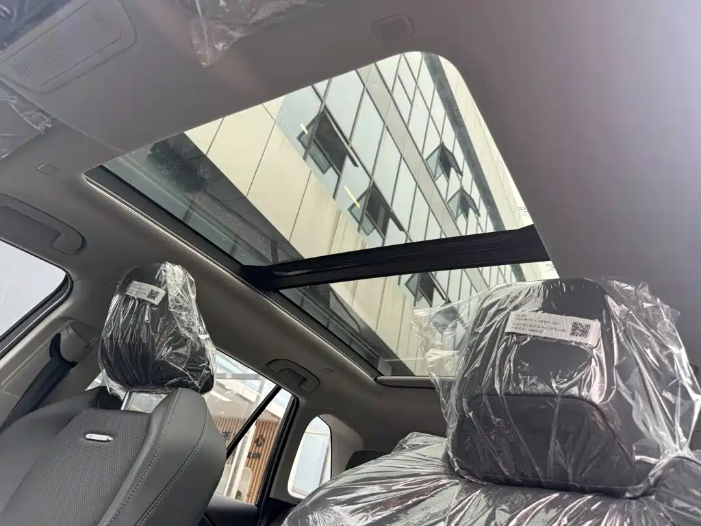 Toyota RAV4 — фото 14