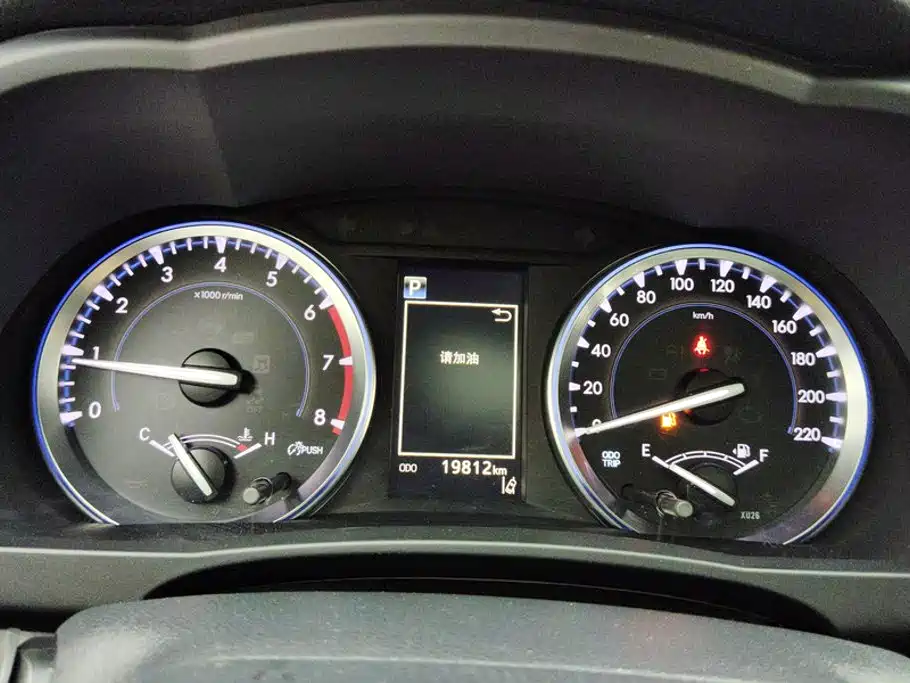 Toyota Highlander — фото 14