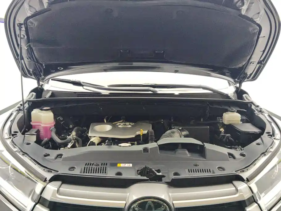 Toyota Highlander — фото 10