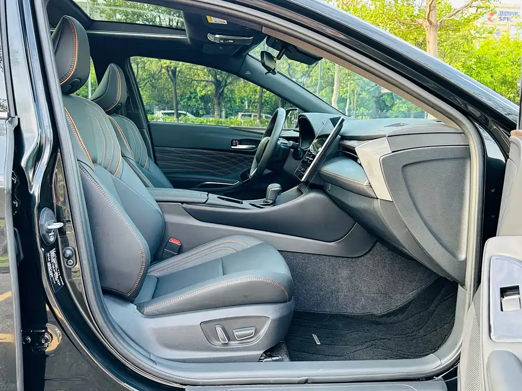 Toyota Avalon — фото 17