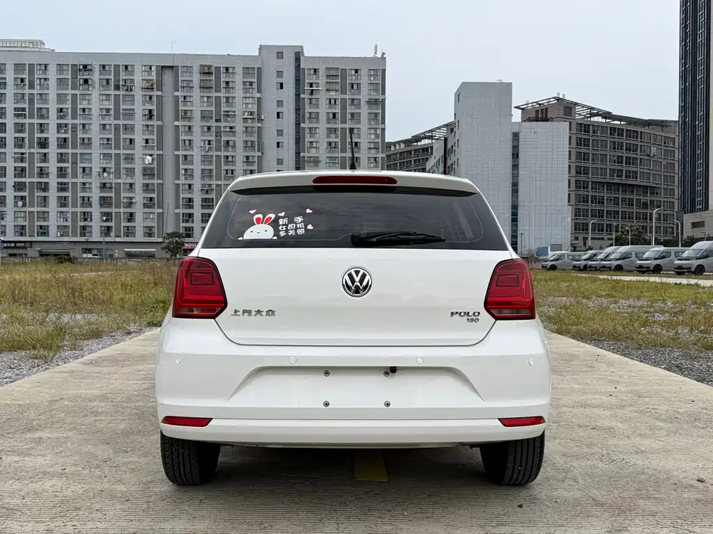 Volkswagen Polo — фото 6