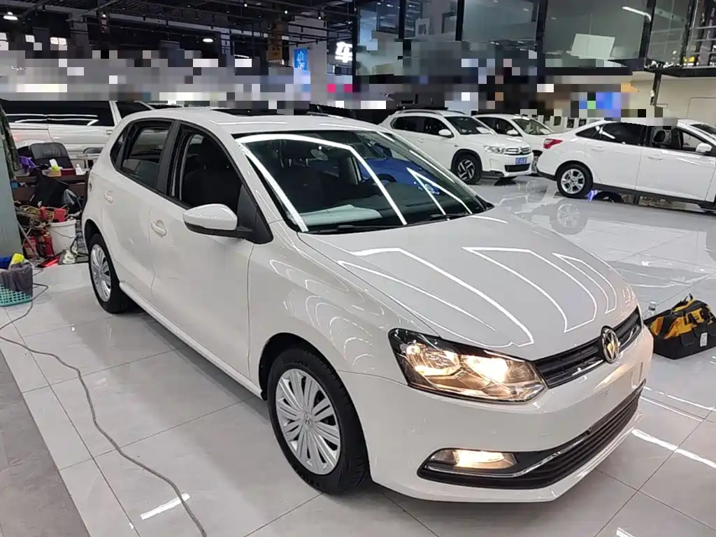 Volkswagen Polo — фото 3